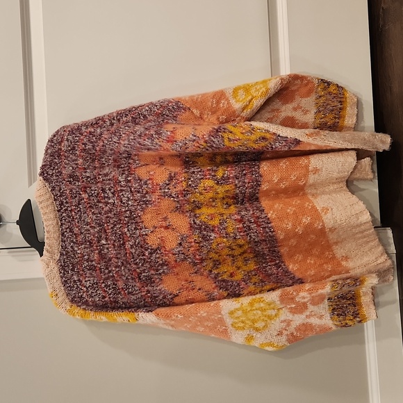 &Merci cardigan sweater - peachy patterned size medium - Picture 4 of 4